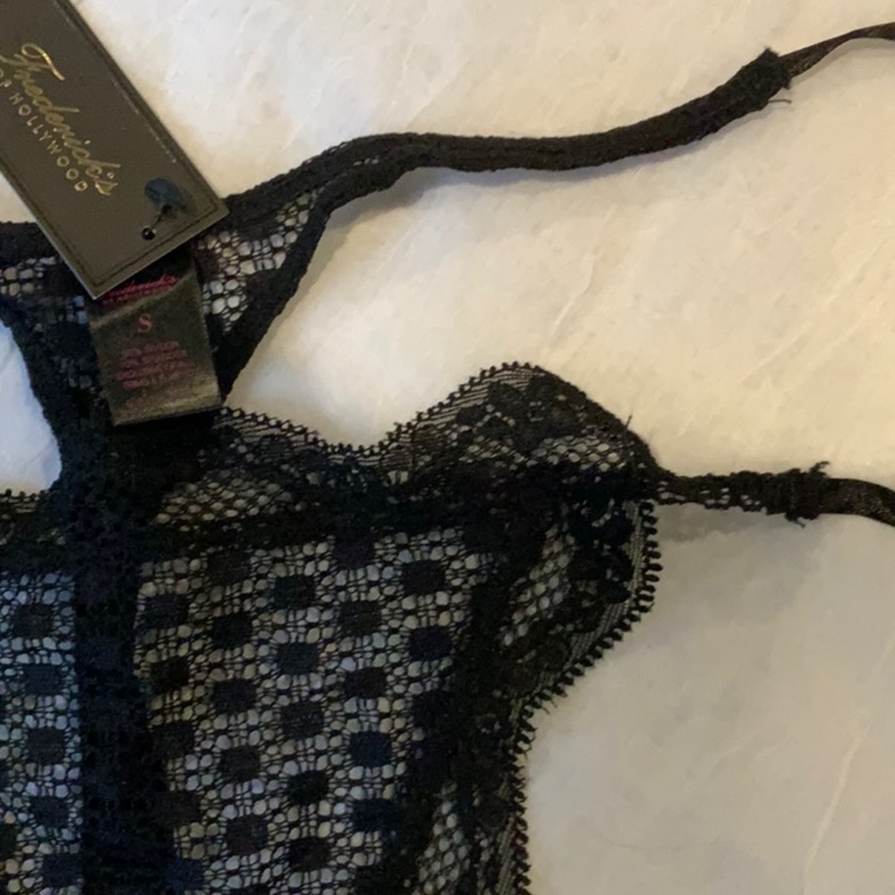 String lace thong - Picture 2 of 3